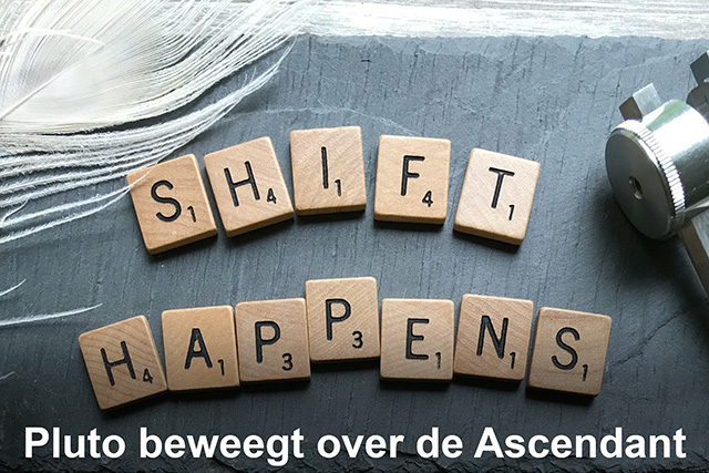 01 Pluto beweegt over de Ascendant
