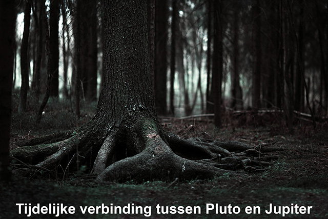 06 Tijdelijke verbinding tussen Pluto en Jupiter